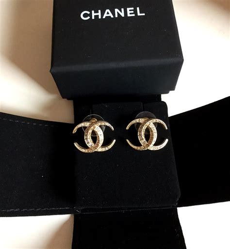 chanel earrings dubai